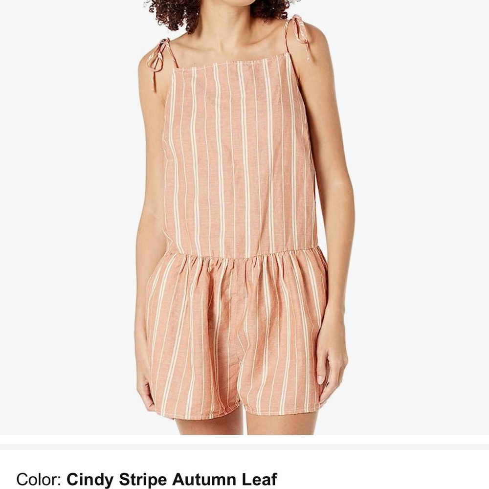 NWT Levi’s Romper